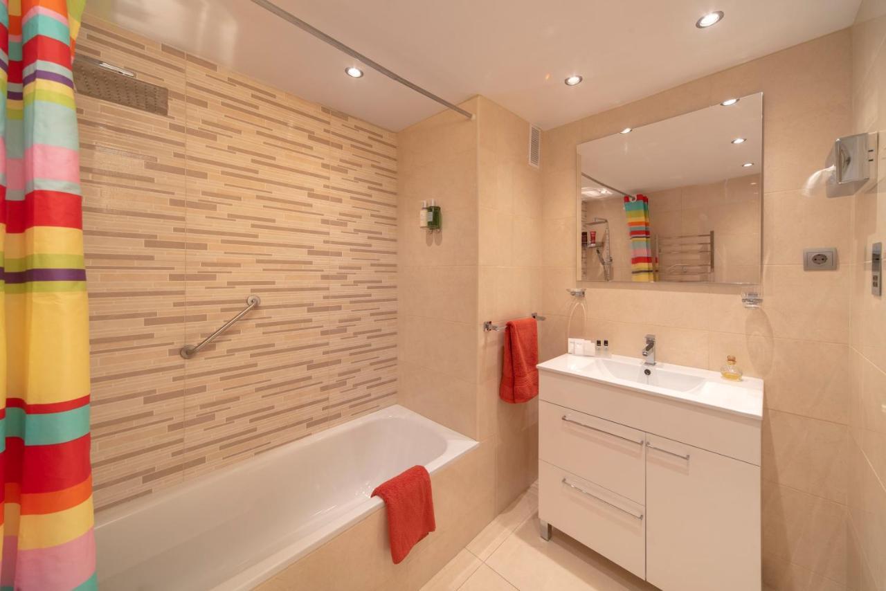 Fabulous Sunny Second Floor - Edificio Europark - Overlooking Gardens And Pools. Apartment *